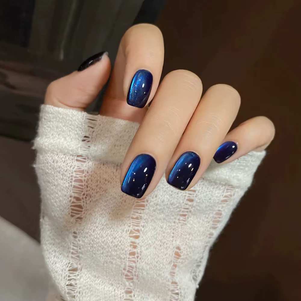 Faux ongles œil de chat bleu foncé