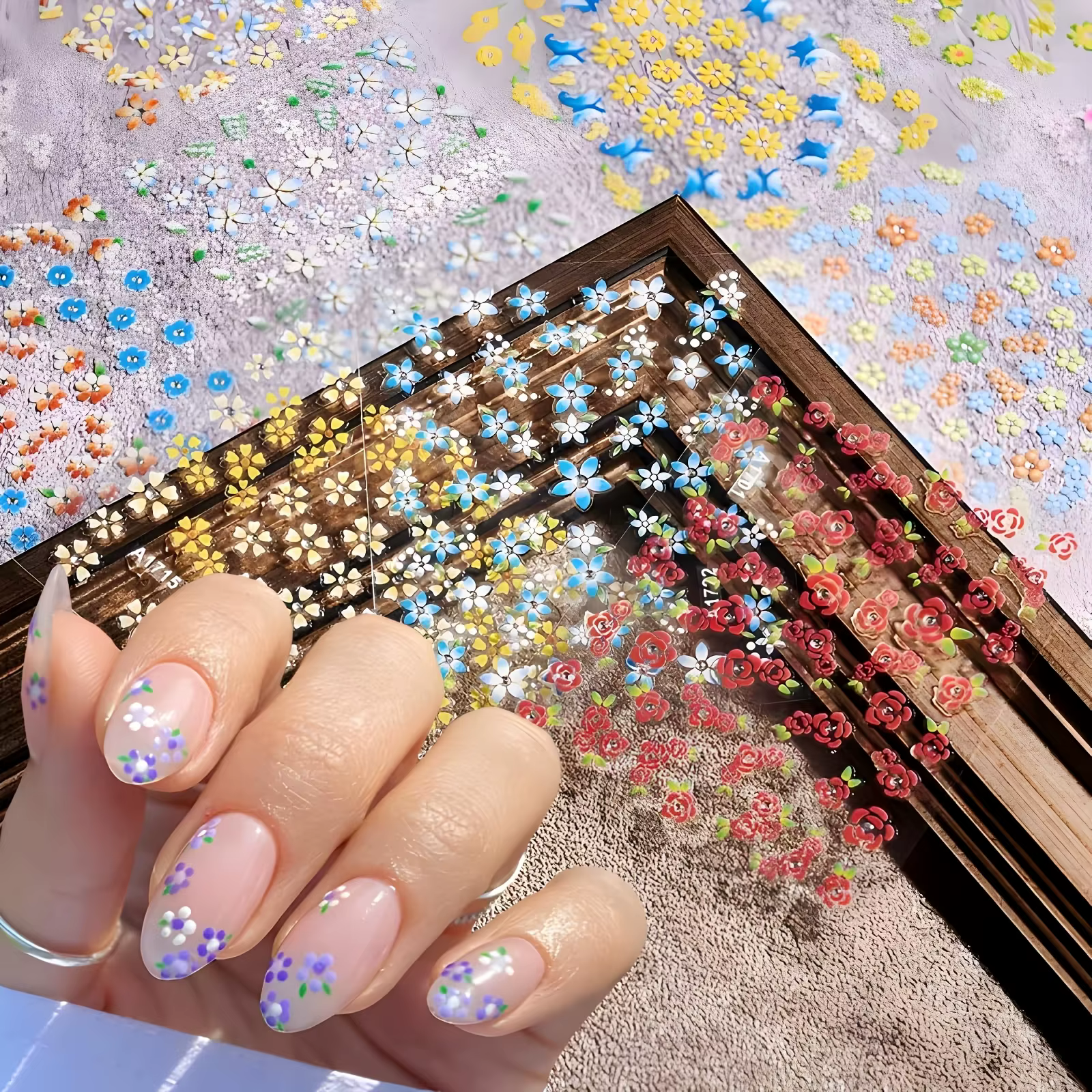 30 feuilles d'autocollants pour ongles à motifs floraux