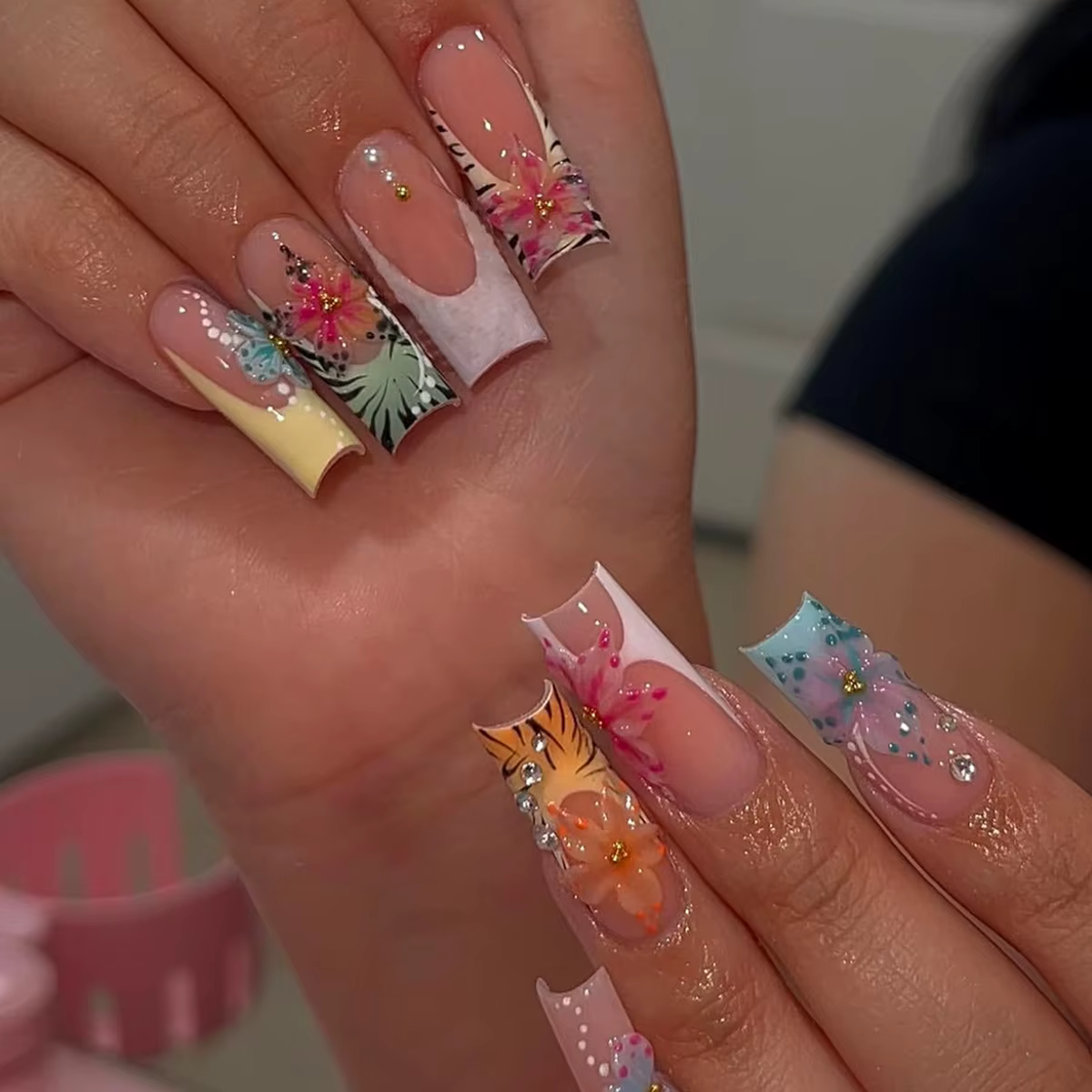 Faux ongles européens longs en forme de cercueil
