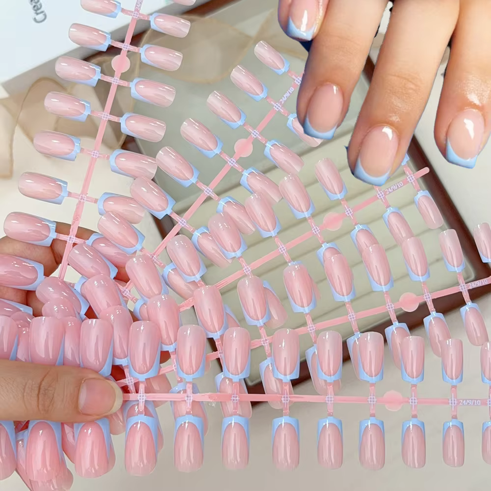 120 faux ongles simples et colorés à bordure française