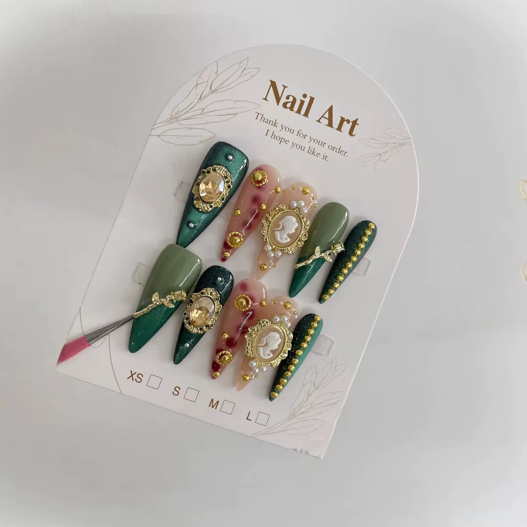 Faux ongles de luxe à pression en or vert