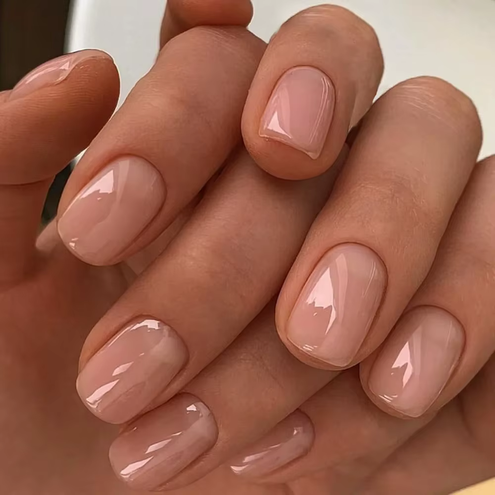 24 pièces de faux ongles courts français minimalistes avec 1 gel adhésif et 1 lime