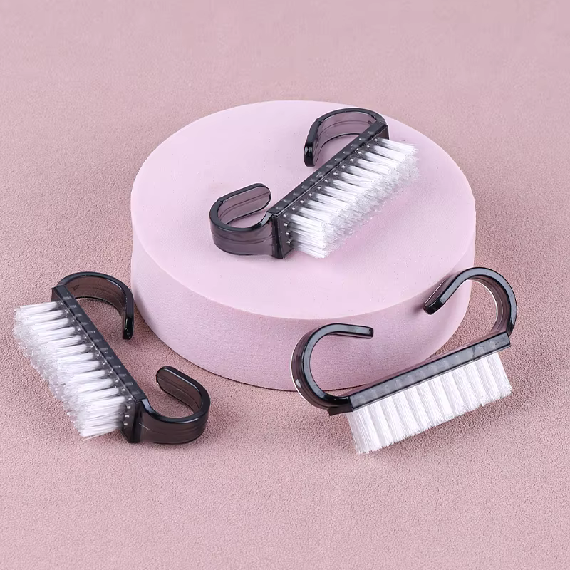 Brosse de nettoyage des ongles noire
