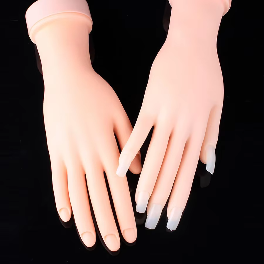 Modèle de main de pratique d'ongle souple et Flexible