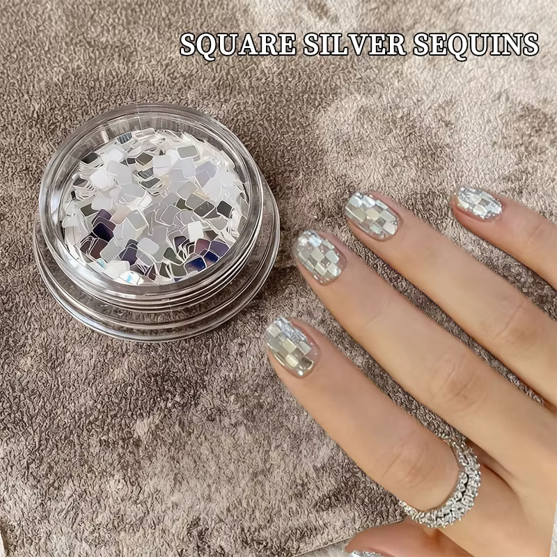 1 pot de paillettes carrées argentées pour ongles