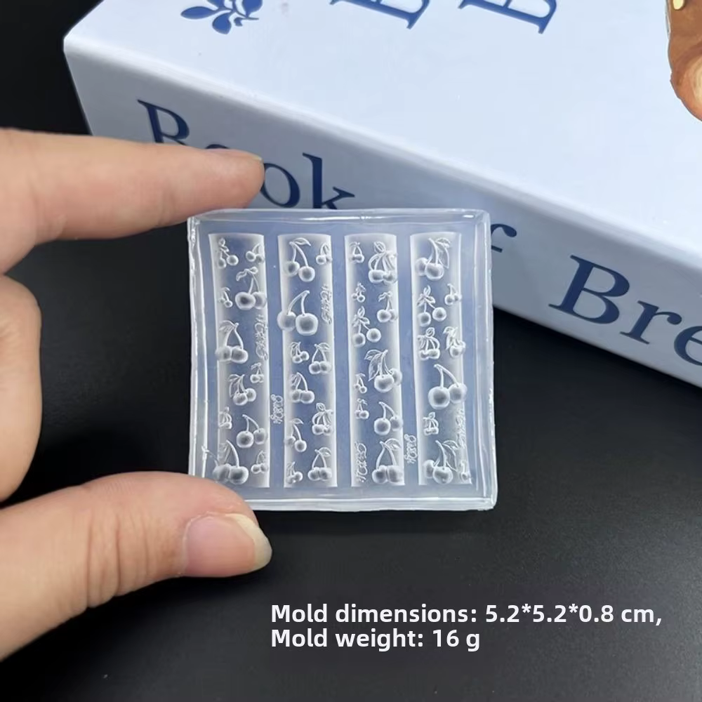 Modèles d'ongles Design cerise 3D
