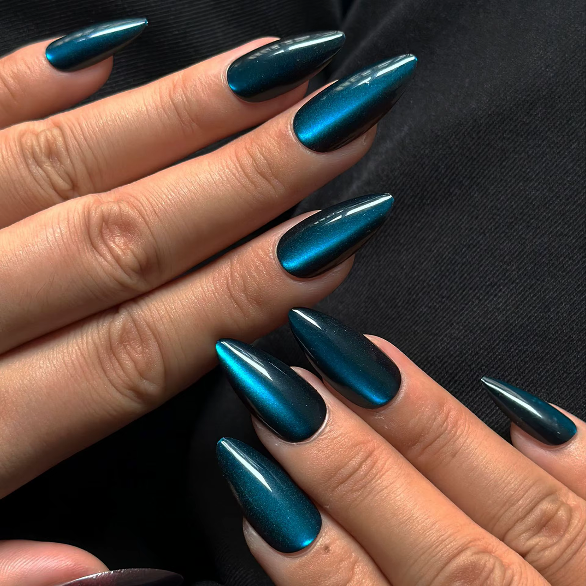 Faux ongles yeux de chat brillants