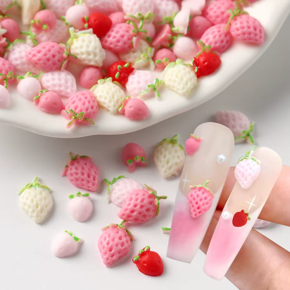 30/50 pièces de décorations pour ongles en forme de fraises