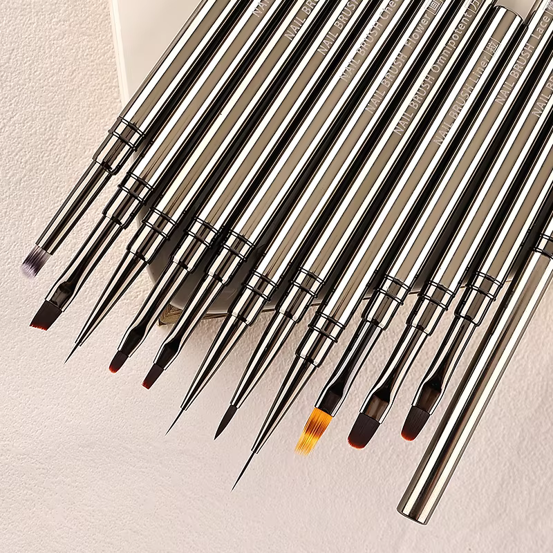 Brosse Simple pour amélioration des ongles