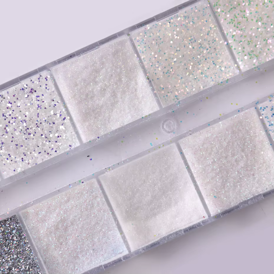 Poudre à paillettes pour ongles
