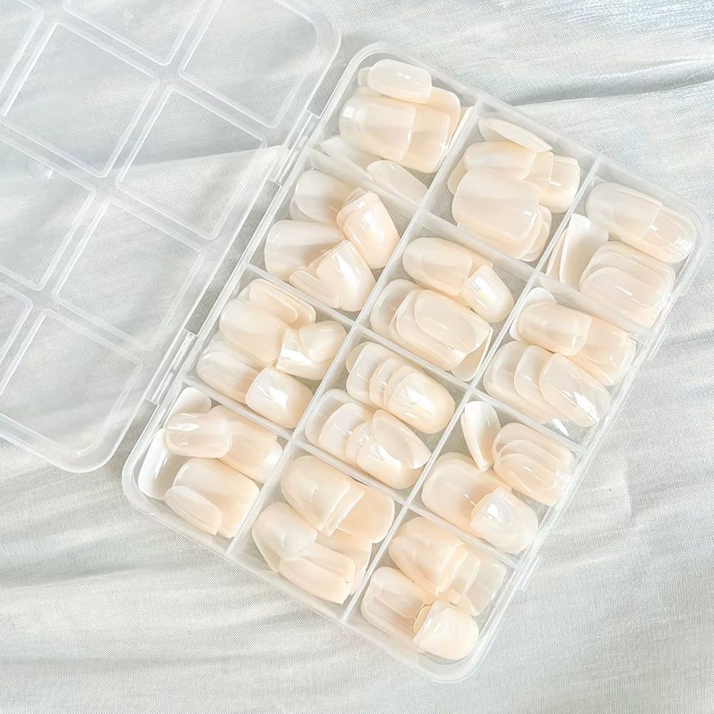 Faux ongles carrés courts abricot