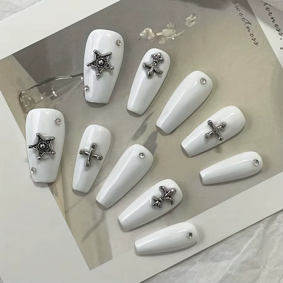 10 pièces de faux ongles pressés faits à la main