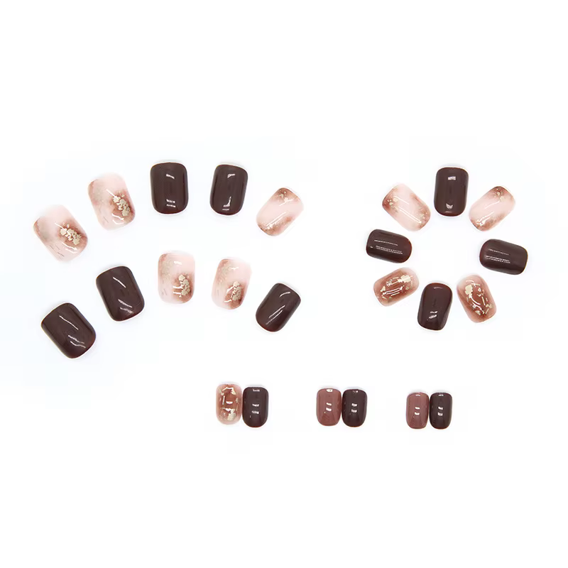 Faux ongles courts marron pour femme