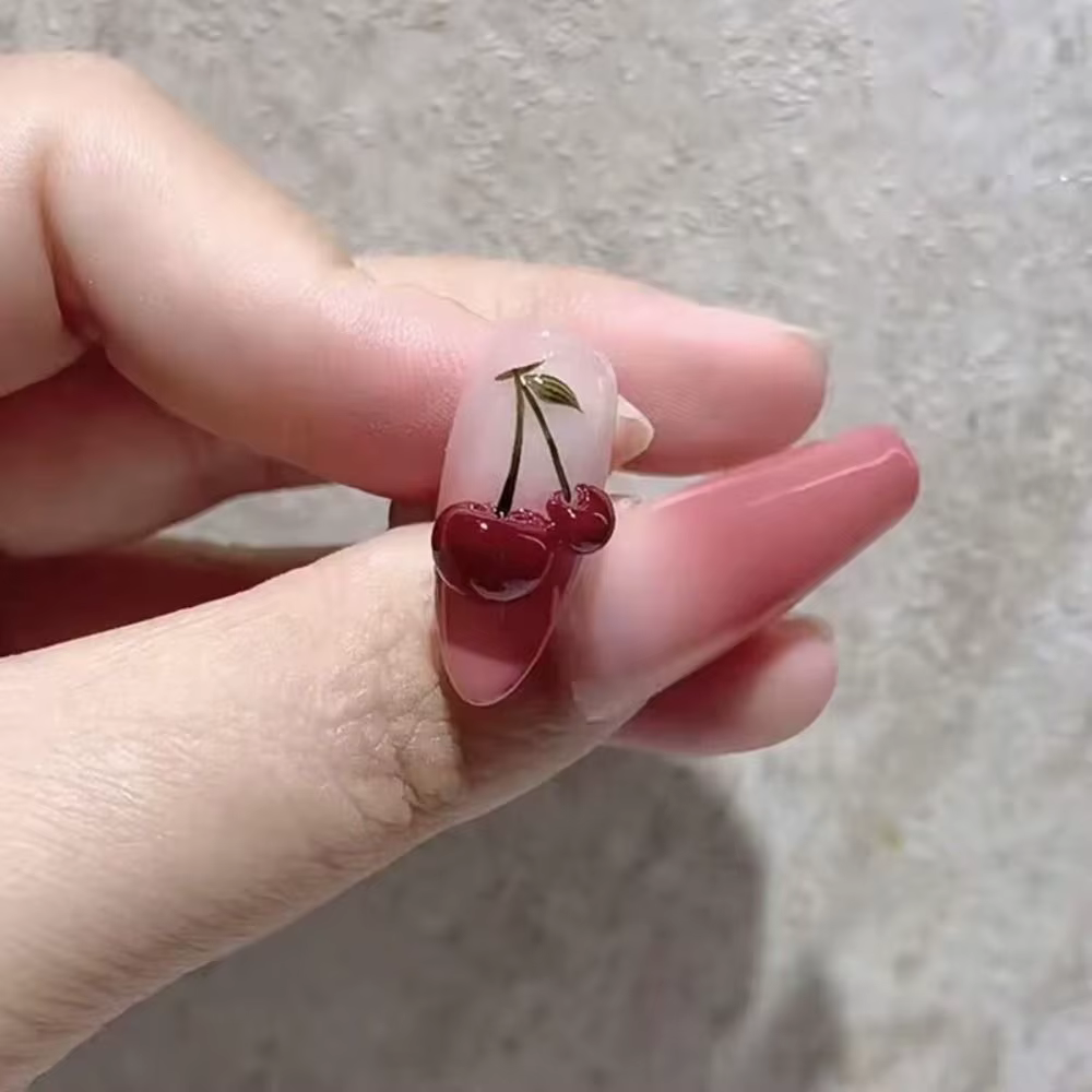 Modèles d'ongles Design cerise 3D