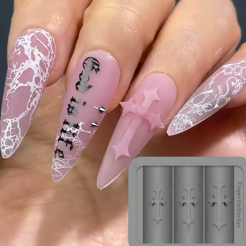 Moule en silicone 3D pour nail art style gothique sombre avec lettrage croisé