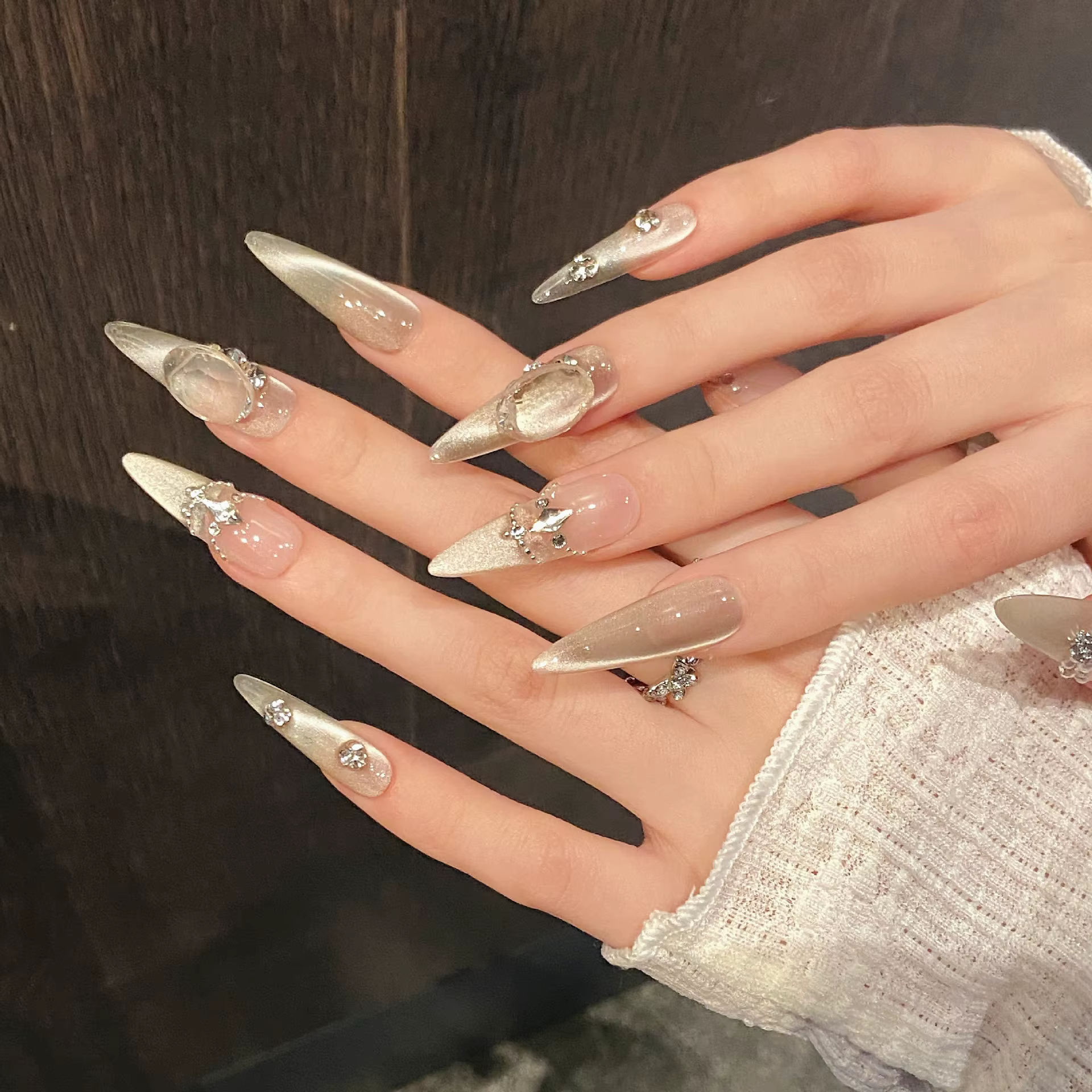 10 pièces couleur nue à la main presse sur les ongles brillant Dimoand