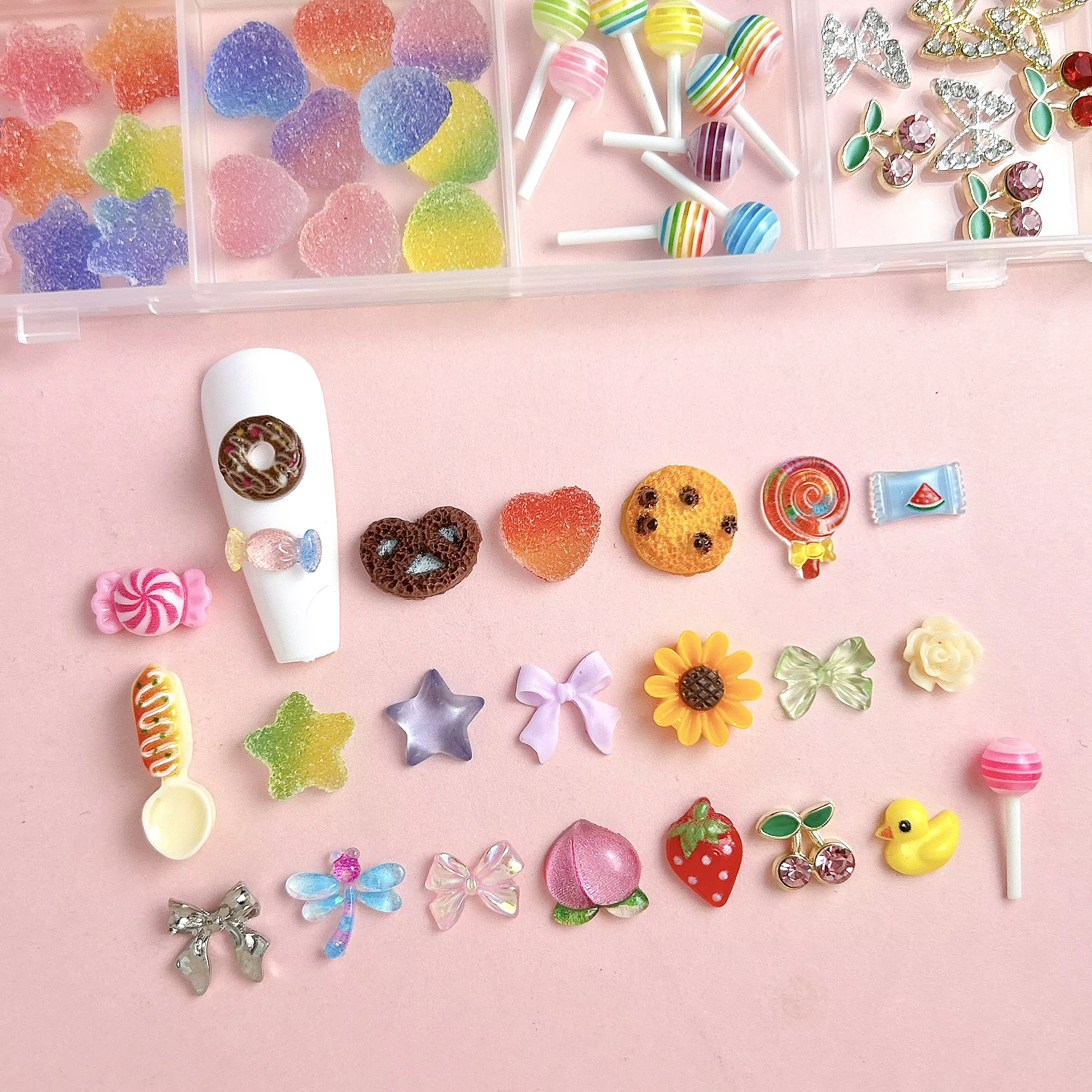 1 boîte de décorations pour ongles