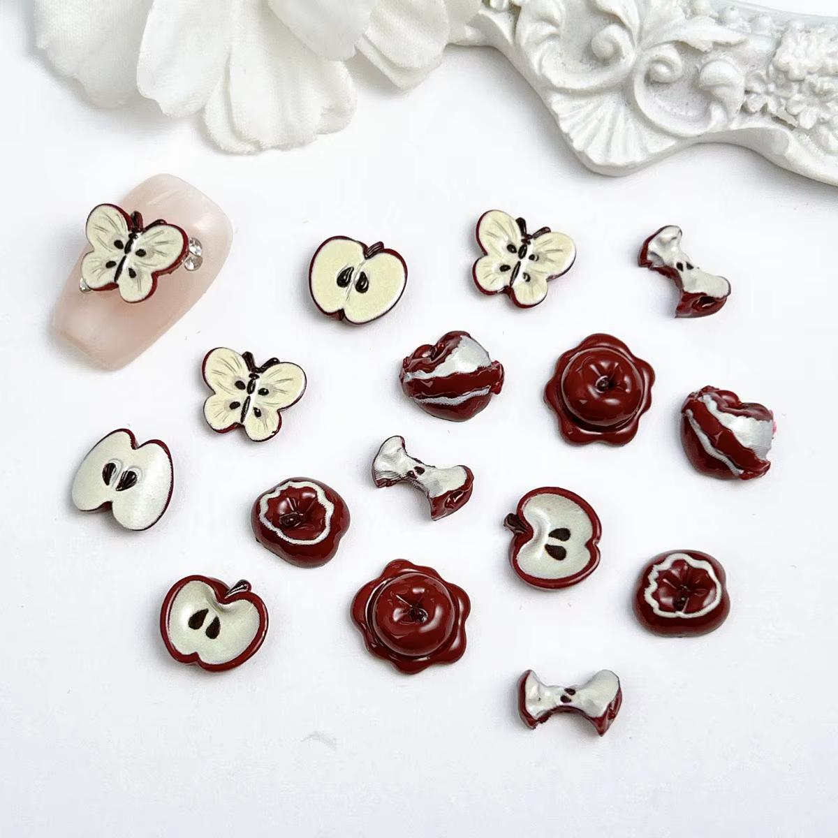Breloques pour ongles en résine de pomme rouge simulée innovante
