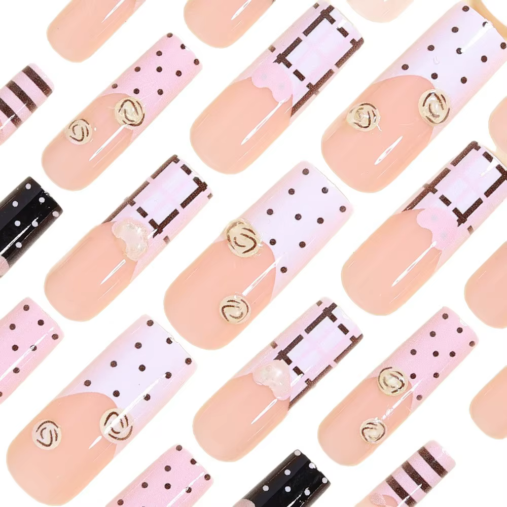 24 faux ongles à presser style français