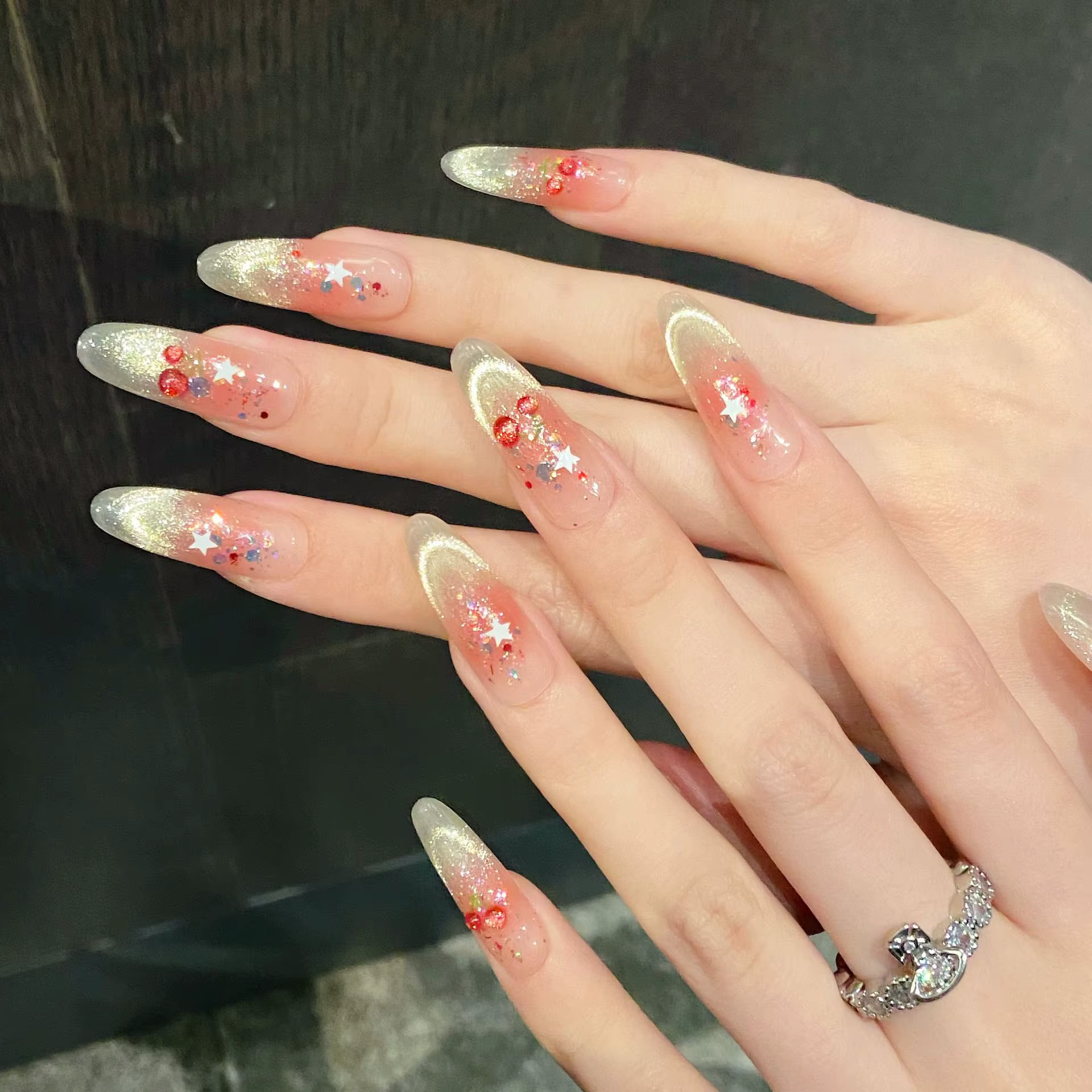 Faux ongles à pression cerise douce pour femmes et filles