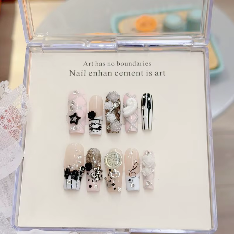 Notes musicales rétro Vintage Gyaru français presse à la main sur les ongles 3D Rose arc perle