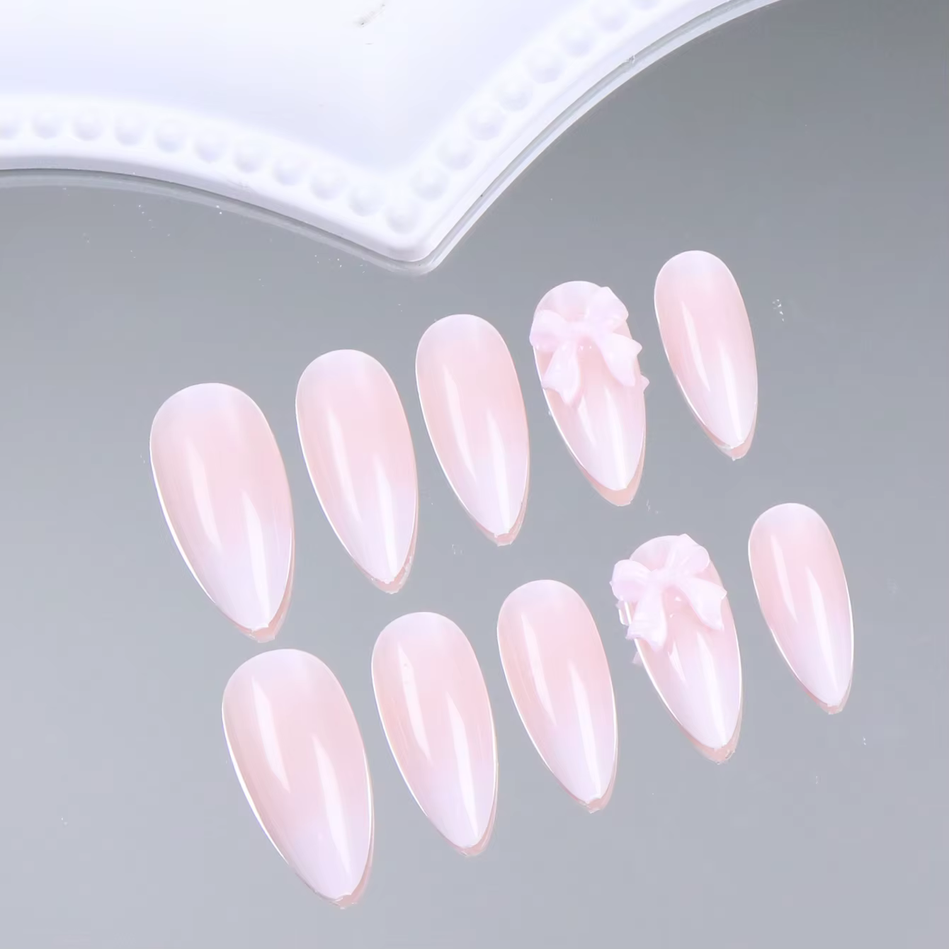 Faux ongles à pression en amande