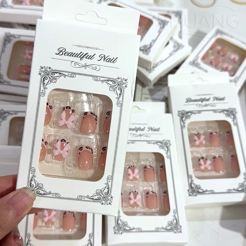 24 pièces court carré léopard français faux ongles 3D rose nœud papillon presse