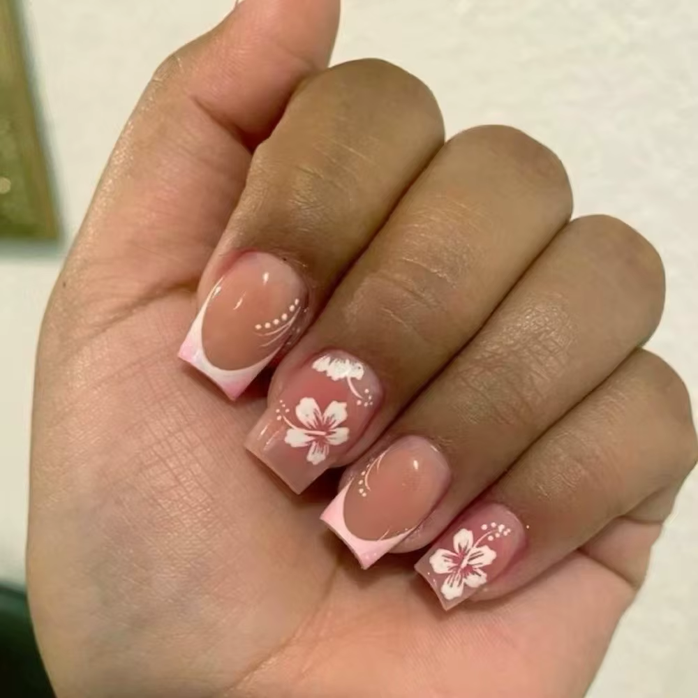 24 faux ongles carrés à presser