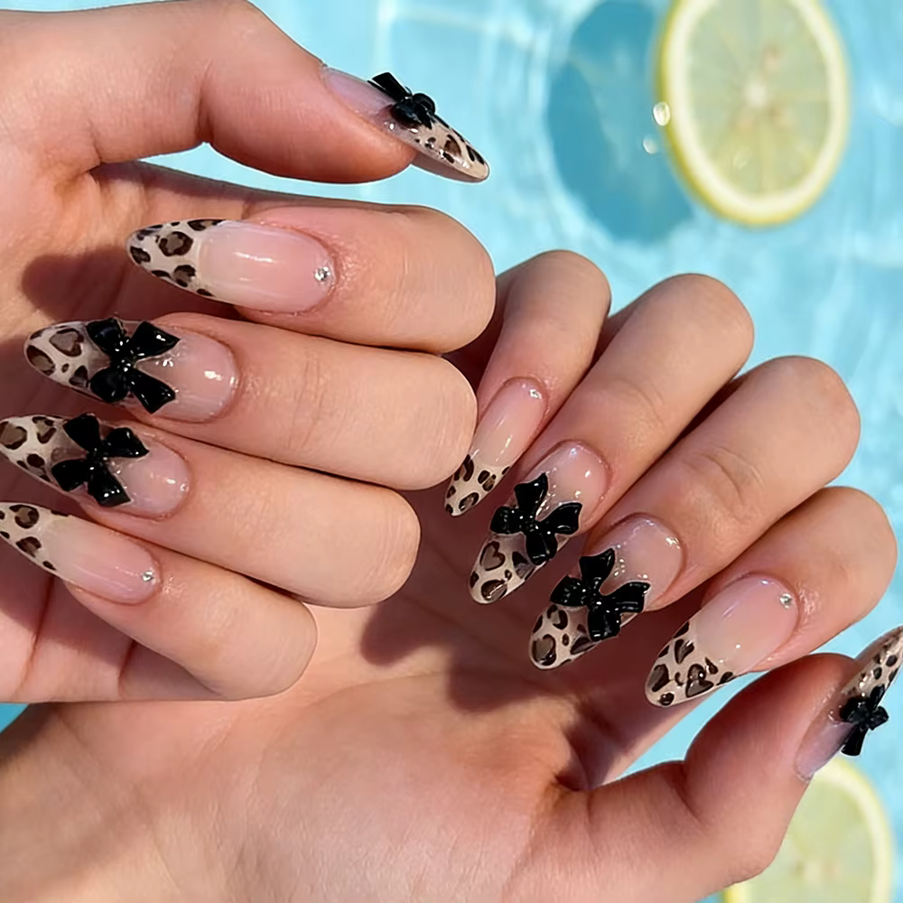 24 faux ongles français en amande