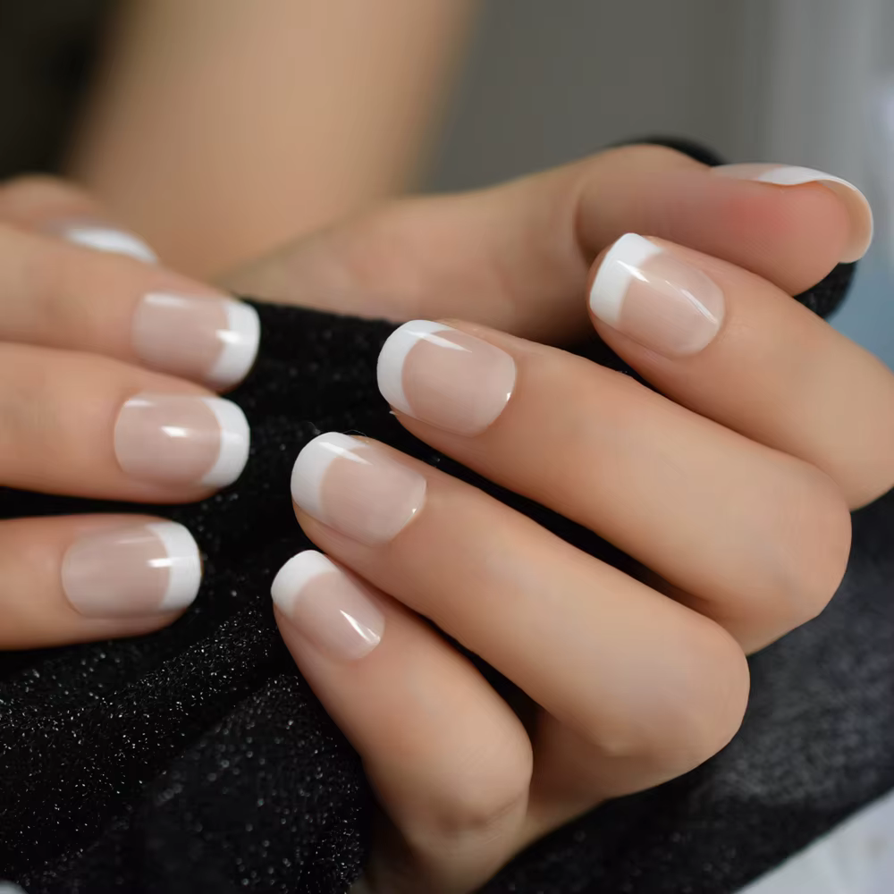 Faux ongles français courts d'été