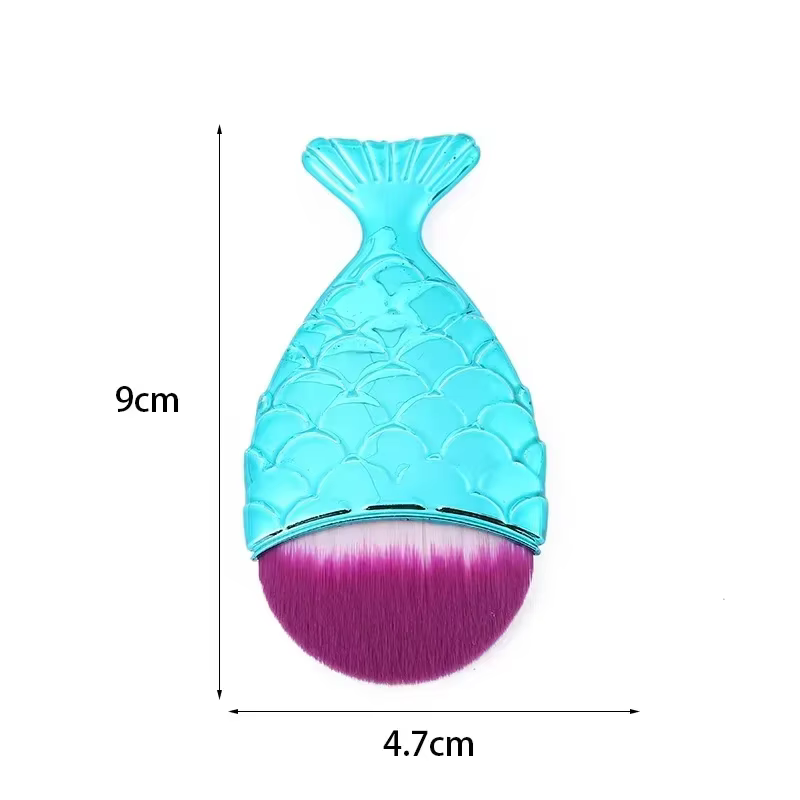Brosse à ongles colorée en forme de queue de poisson