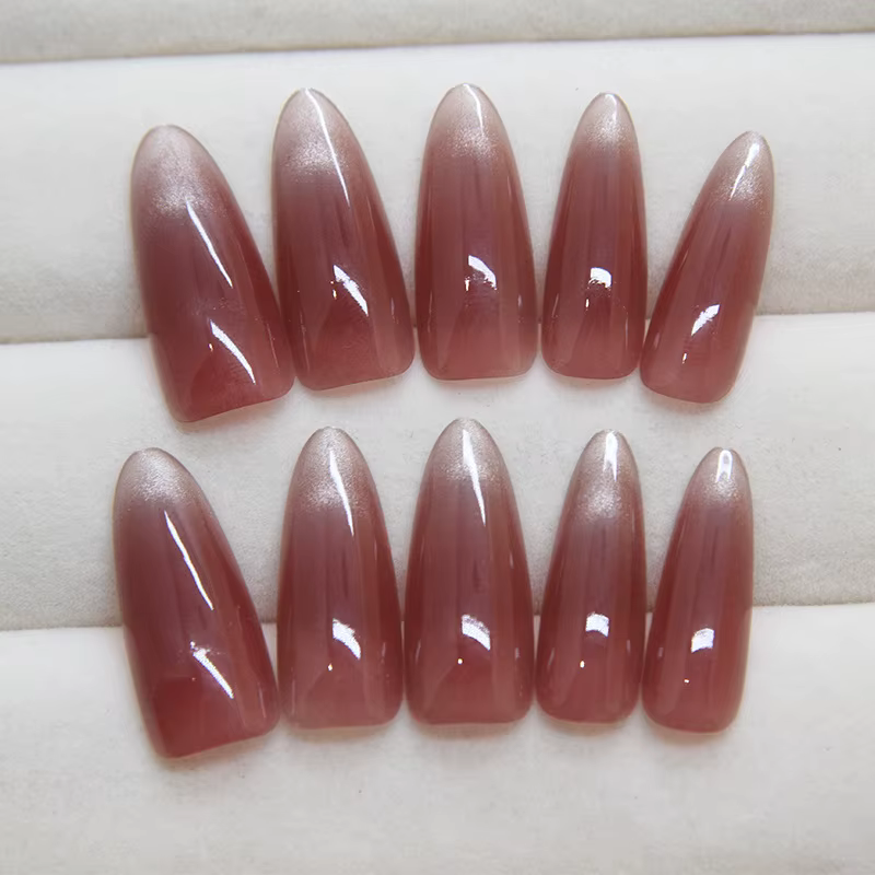 30 faux ongles longs en forme d'amande