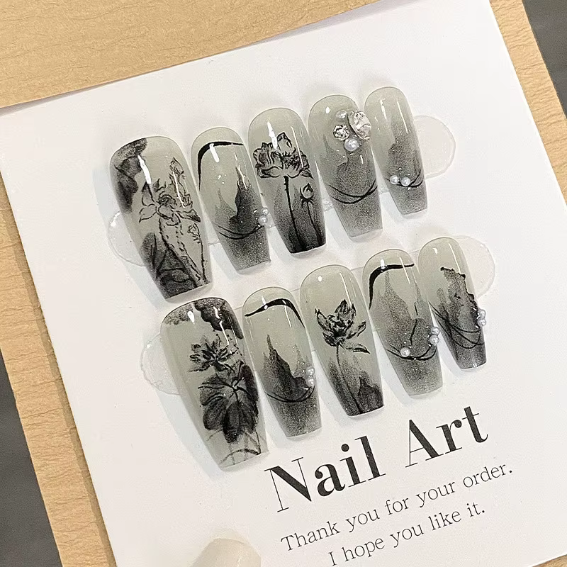 Peinture à encre noire de style chinois faux ongles patchs lotus
