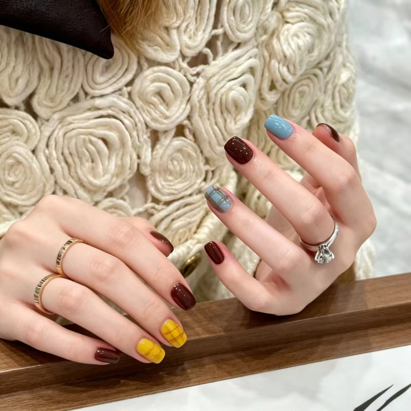 30 faux ongles mignons au design de dessin animé