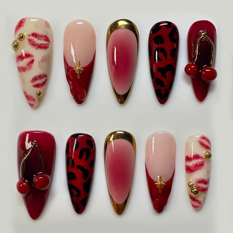 24 faux ongles à presser moyens en forme d'amande