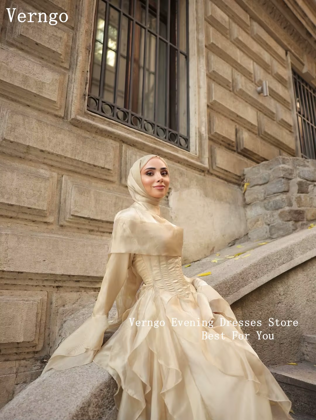 Verngo Beige une ligne manches longues robe de soirée col haut plissé robes d'occasion formelles élégant Mulism robes de bal personnalisé