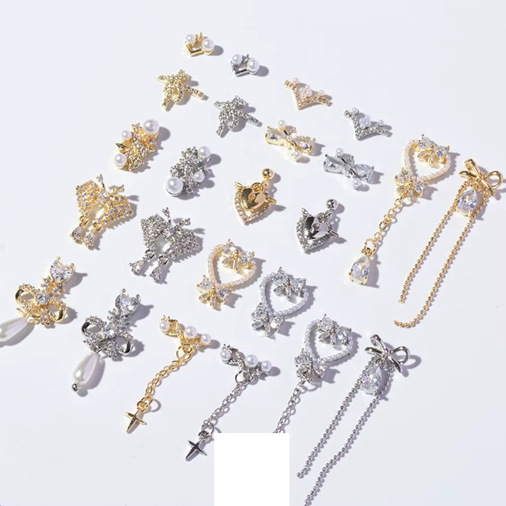 Accessoires de manucure en forme de cœur et de papillon, décorations pour Nail Art, bijoux en Zircon, pendentif en alliage, chaîne, nœud, strass pour ongles