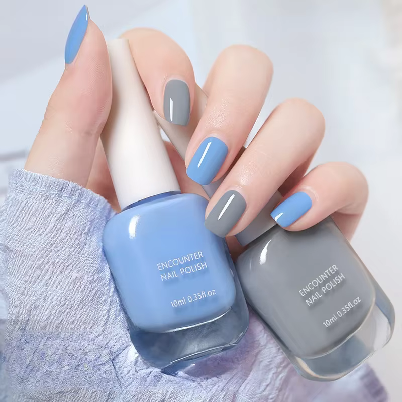 Vernis à ongles rose à base d'eau