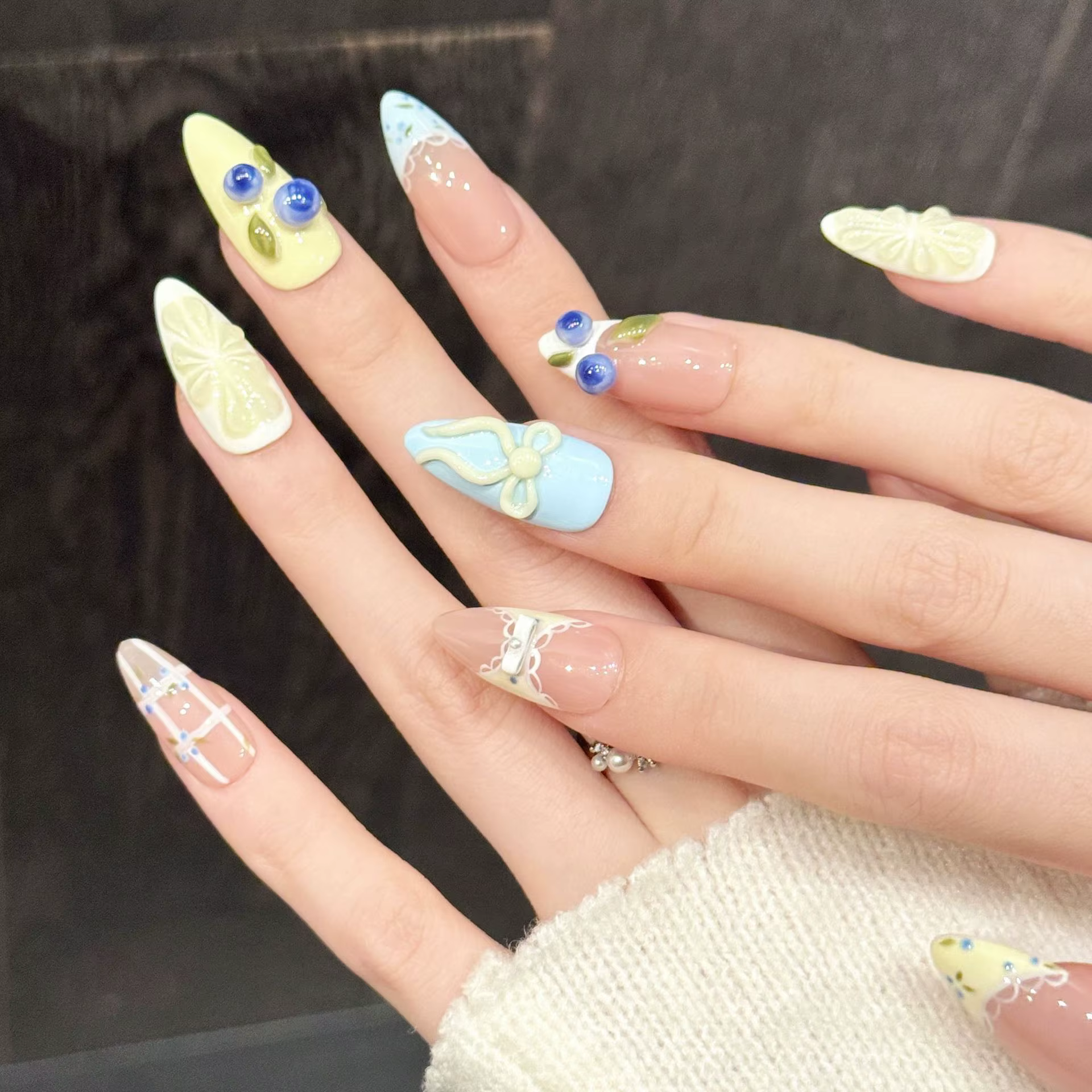 10 pièces Style coréen faux ongles faits à la main 3D citron myrtille nœuds papillon conceptions presse