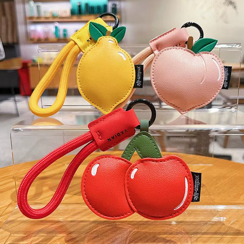 Porte-clés fruits en cuir créatif, dessin animé pêche citron cerise, pendentif sacs exquis, accessoires suspendus, cadeaux pour filles