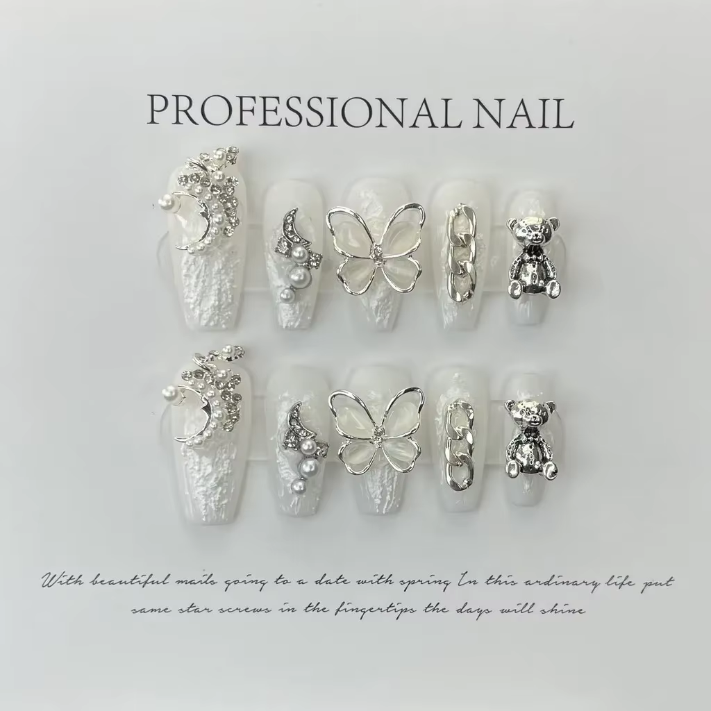 Faux ongles en cristal laiteux