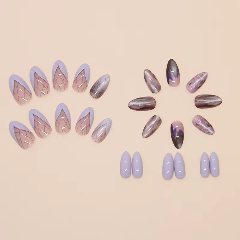 Faux ongles violet N64.avec grille imprimée