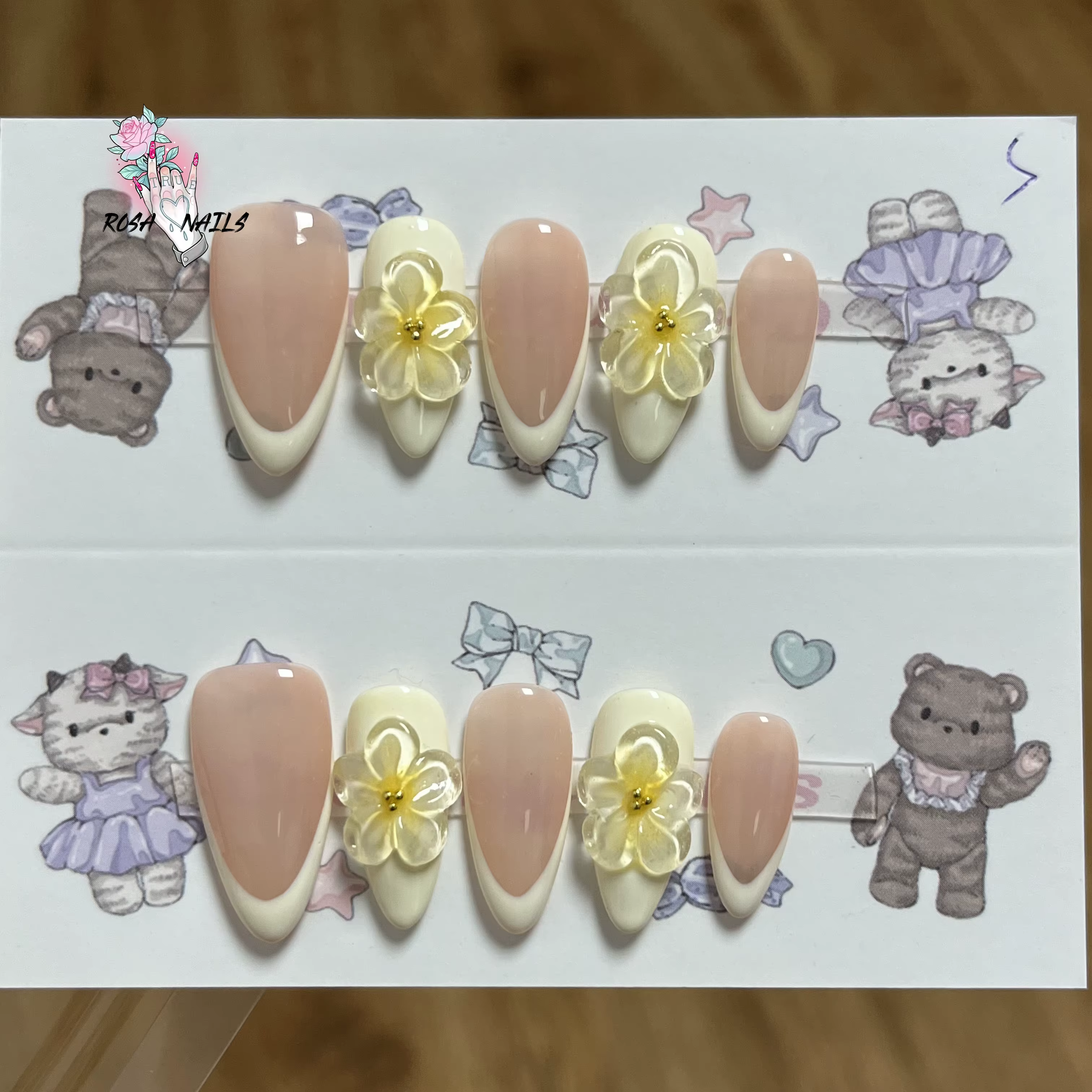 Faux ongles 3D en acrylique faits à la main