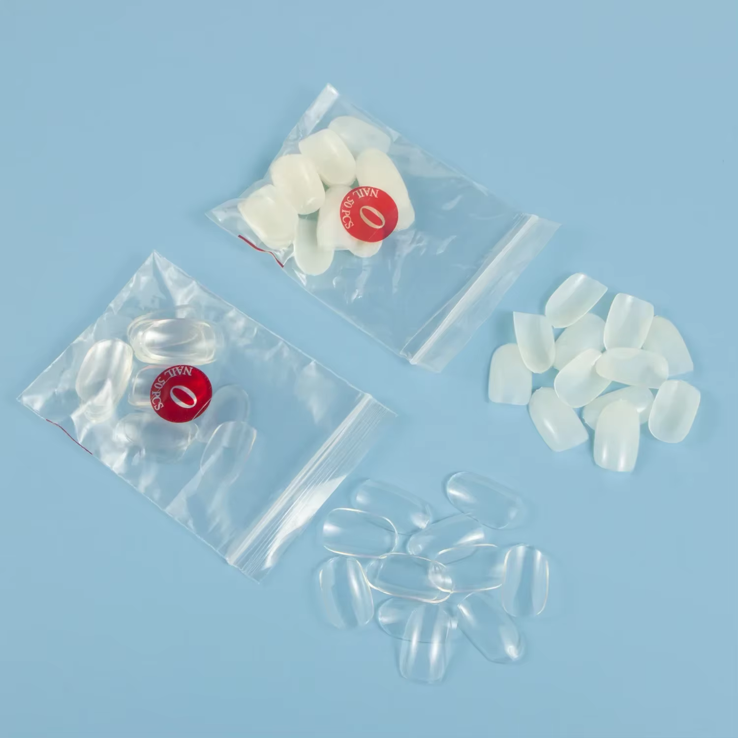 Faux ongles de forme moyenne et ronde