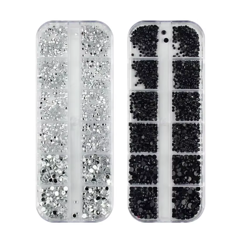 2 boîtes de strass pour Nail Art