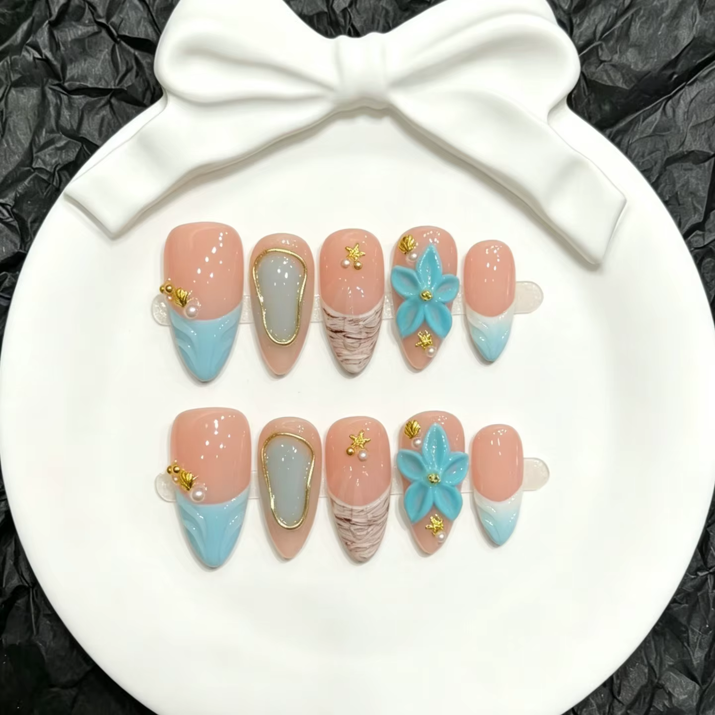 10 faux ongles à presser moyens en forme d'amande