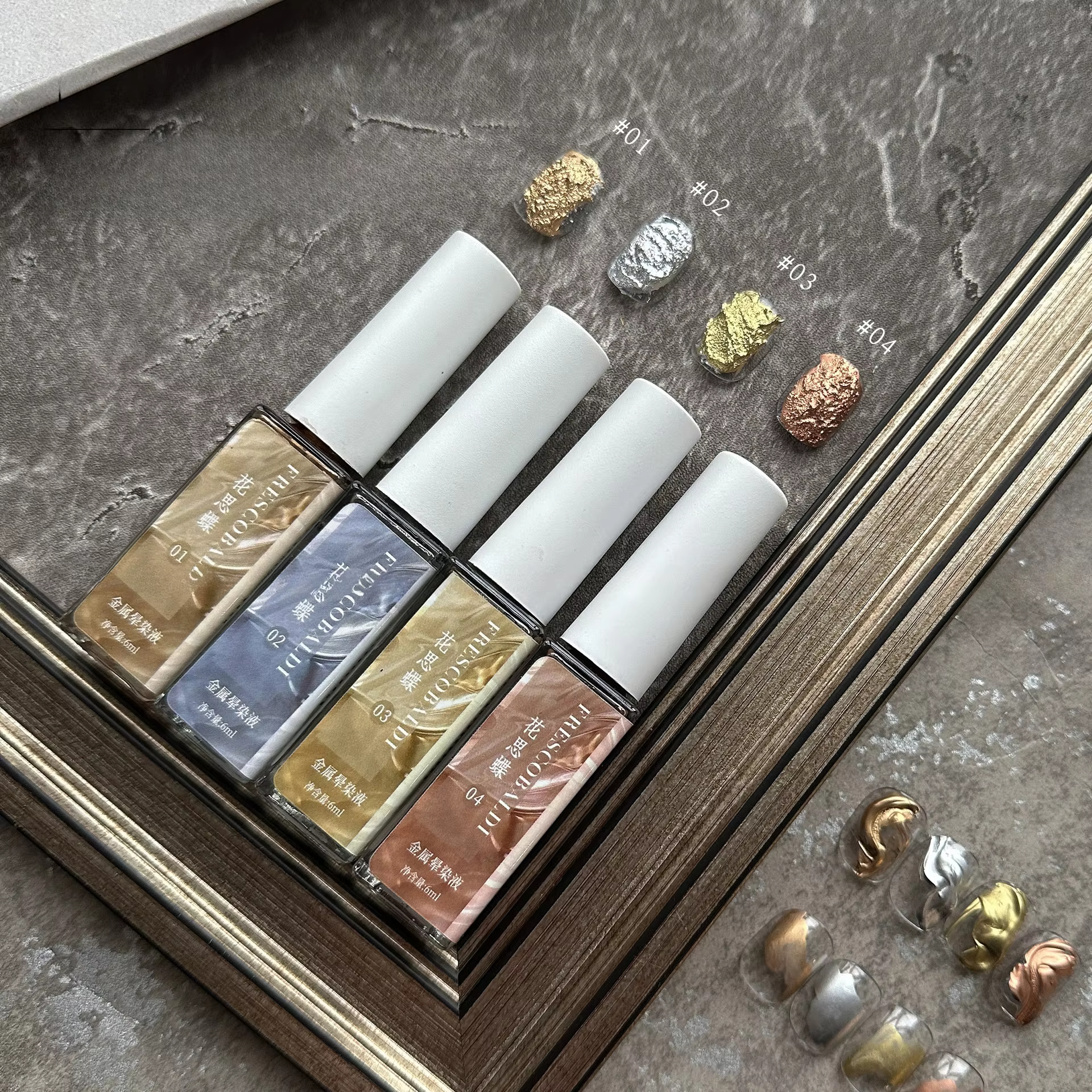 Vernis à ongles Gel fleuri en métal