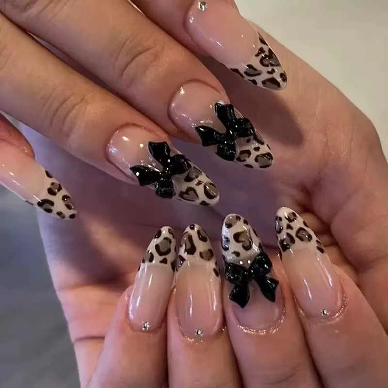 Ensemble d'ongles artificiels longs pour femmes