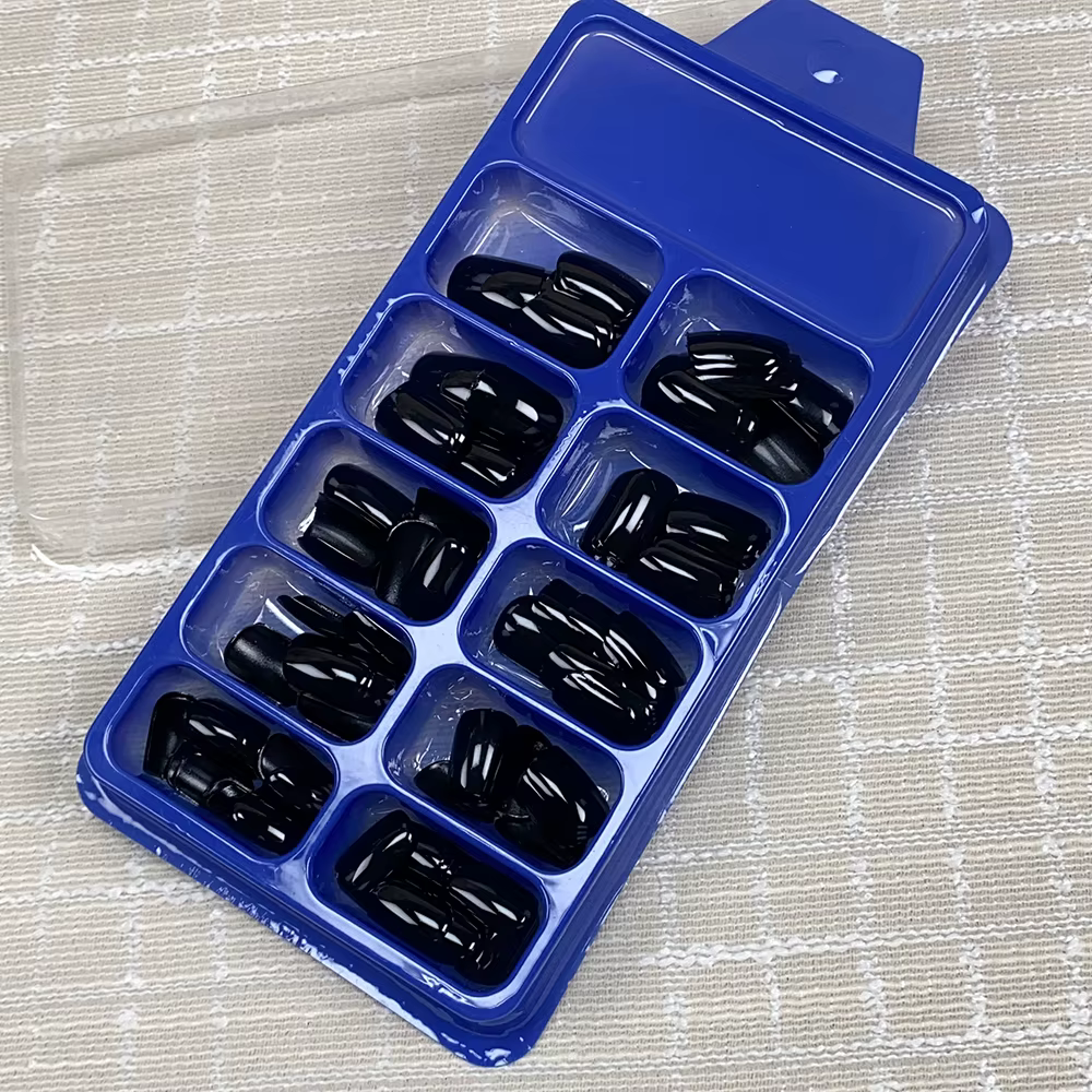Faux ongles noirs brillants classiques