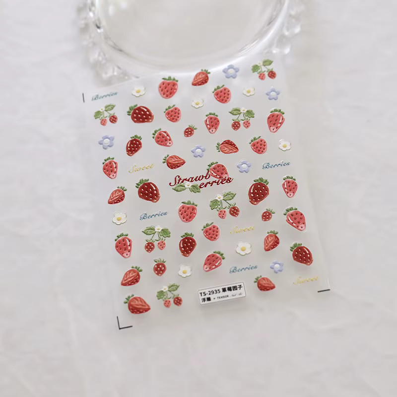 Autocollants pour ongles 5D fraise